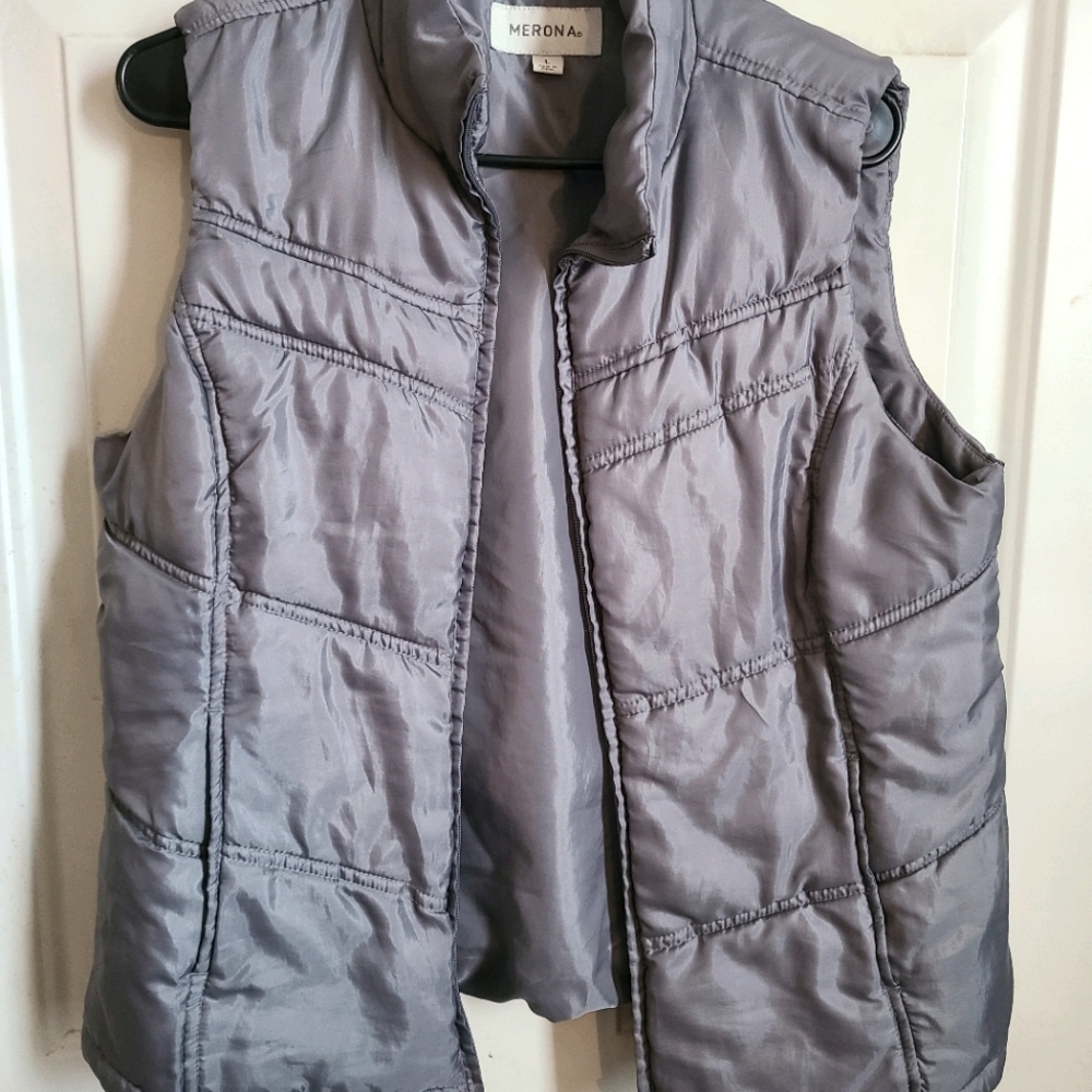 Merona vest
